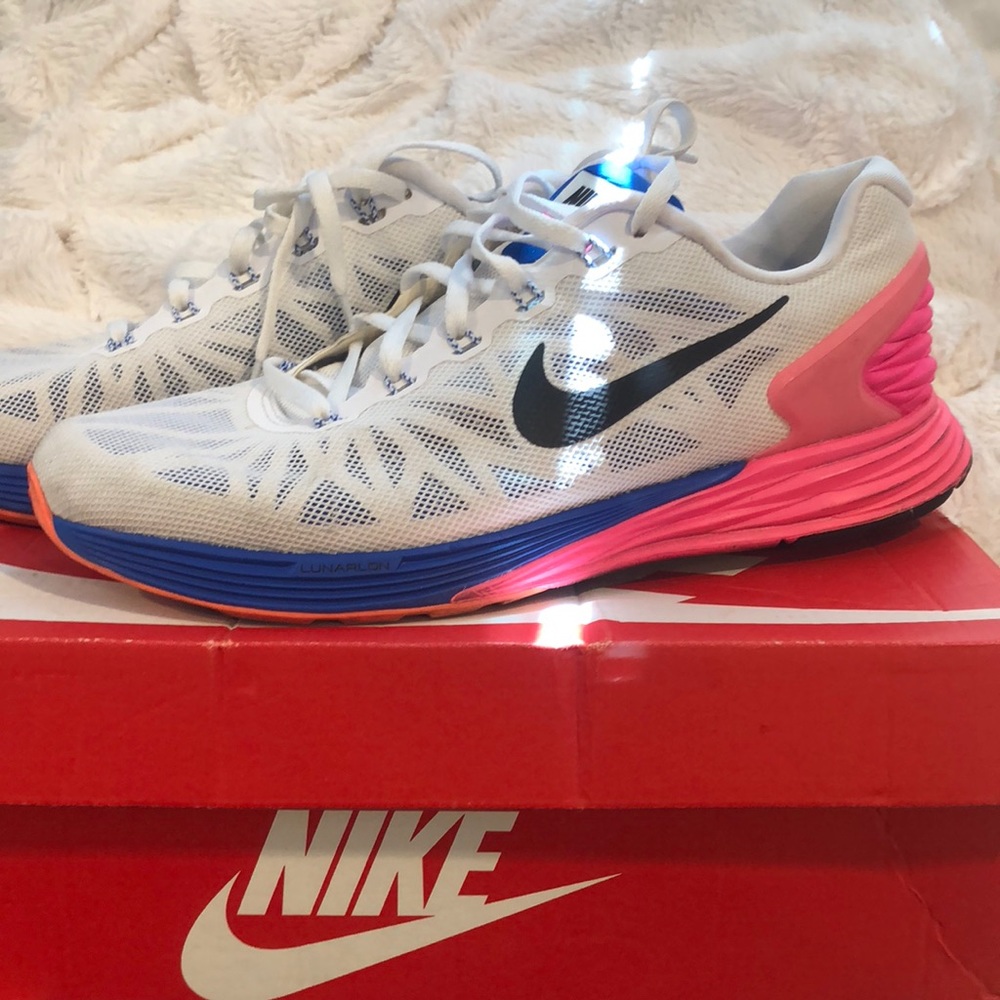Nike lunar glide running shoes